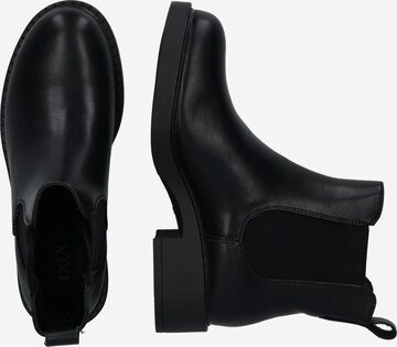 TATA Italia - Botas chelsea em preto