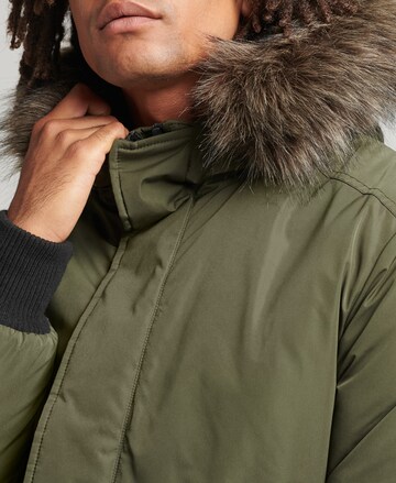 Veste mi-saison 'Everest' Superdry en vert