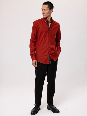 Coupe regular Chemise By Diess Collection en rouge