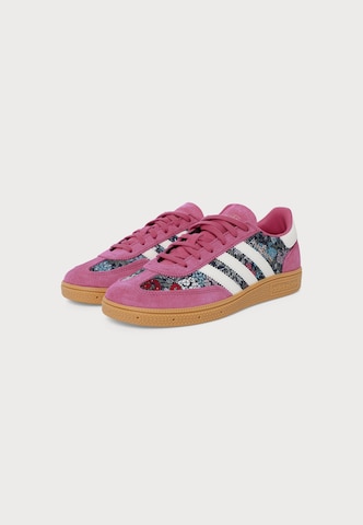 ADIDAS ORIGINALS Tenisky 'Adidas x Liberty Handball Spezial' - Červená