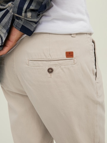 JACK & JONES - regular Pantalón plisado 'BILL KICO' en marrón