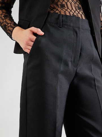 SECOND FEMALE regular Παντελόνι με τσάκιση 'Elegance' σε μαύρο