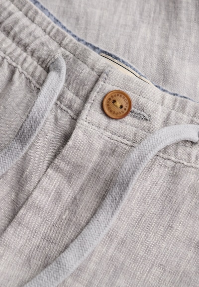 Superdry & Co Pantalon 'Premium Essentials' en 31-32 en gris clair, Vue avec produit