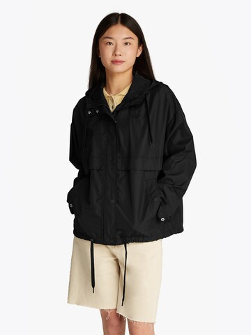Tommy Jeans Between-season jacket in Black: front