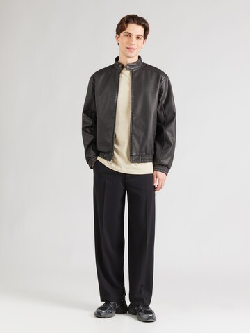 Mavi Särk, värv beež