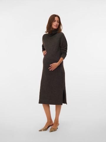 Vero Moda Maternity Knitted dress 'VMMBOOM' in Brown