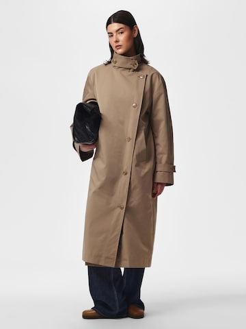 PIECES Between-seasons coat 'PCJorma' in Grey: front
