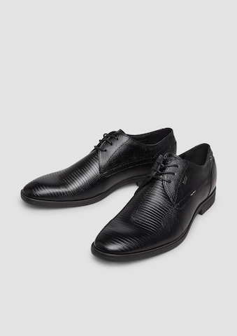 Chaussure à lacets s.Oliver en noir