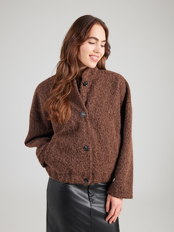 Noella - Chaqueta de entretiempo 'Marnie' en marrón: frente