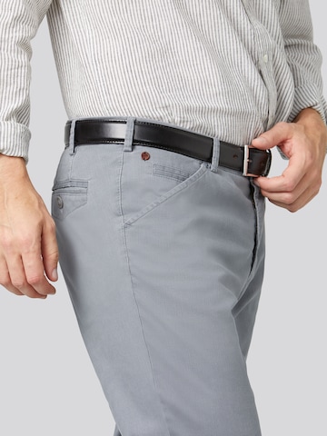 Regular Pantalon chino MEYER en gris
