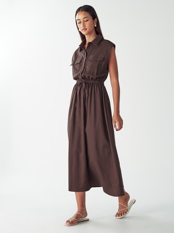 Willa - Vestido camisero 'Sez' en marrón