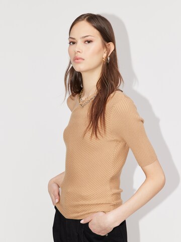 LeGer by Lena Gercke - Camiseta 'Kira' en beige: lado