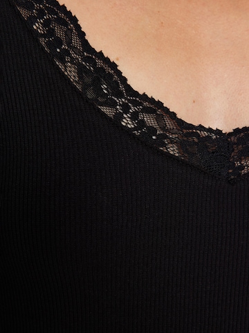 Tricou de la Trendyol pe negru