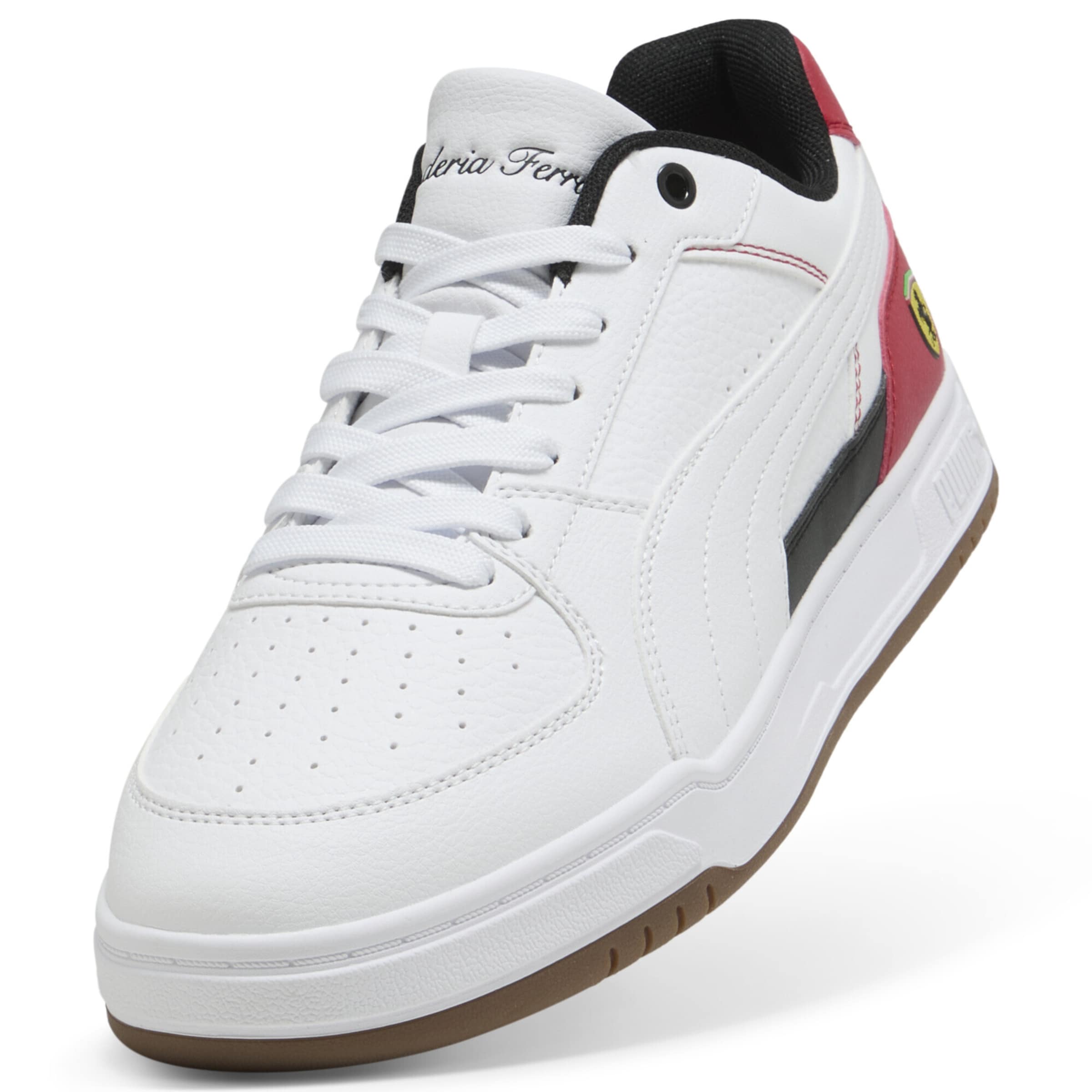 PUMA Sneaker 'Ferrari Caven III' in Weiß