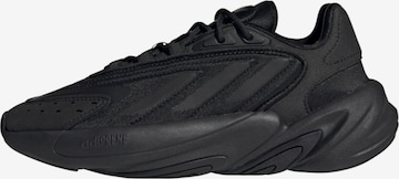 ADIDAS ORIGINALS - Sapatilhas 'Ozelia' em preto: frente