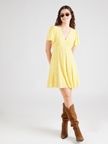 Forever New Kleid 'Pria' in Gelb