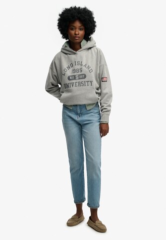 Sweat-shirt 'Athletic Essentials' Superdry en gris