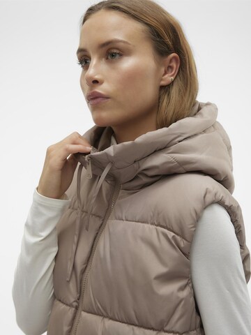 Gilet 'VMLigaane' di VERO MODA in grigio