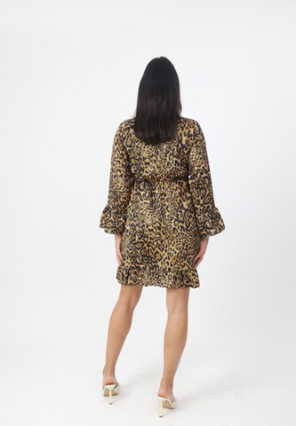 Elara Kleid in Braun