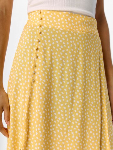 OBJECT - Falda en amarillo