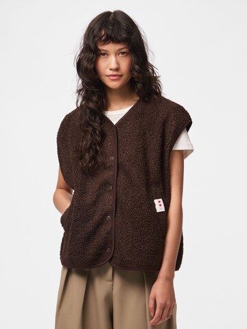 Gilet 'PCKATTY' di PIECES in marrone: frontale