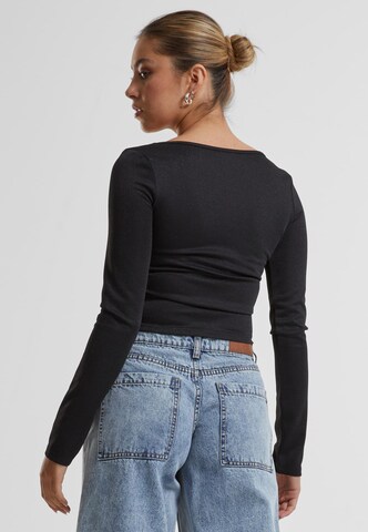 Urban Classics Тениска в черно