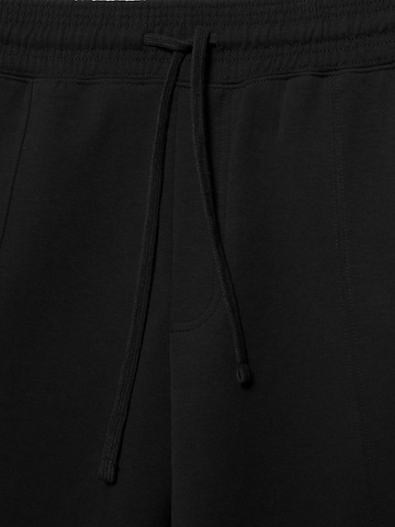 Pull&Bear Loosefit Kalhoty – černá