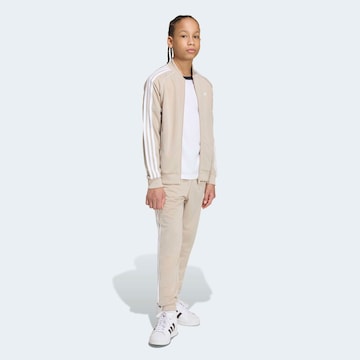 ADIDAS ORIGINALS - Casaco em moletão 'SST Track' em bege