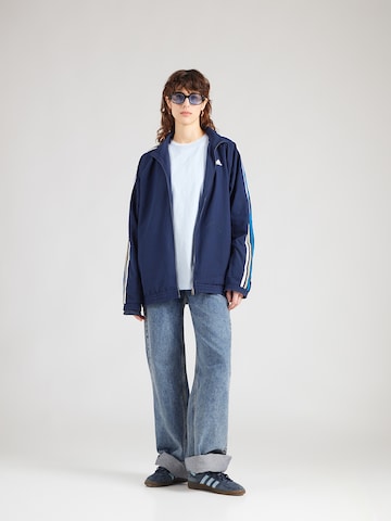 ADIDAS ORIGINALS T-shirt 'Essentials' i blå