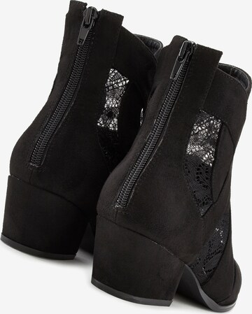 Ankle boots di LASCANA in nero