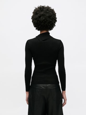 GUESS Pullover i sort