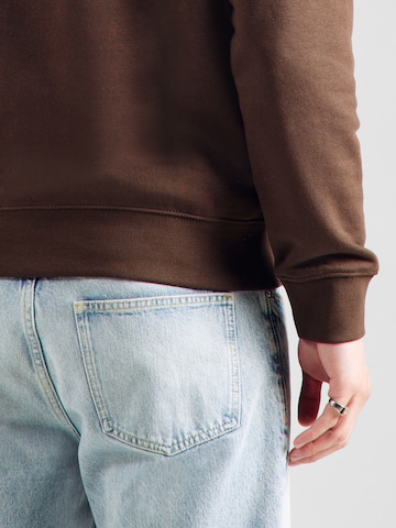 JACK & JONES Свитшот 'JJEStar' в Коричневый