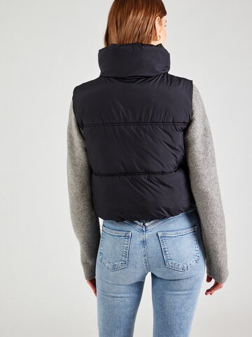 Gilet di MYLAVIE by Sarah Harrison in nero