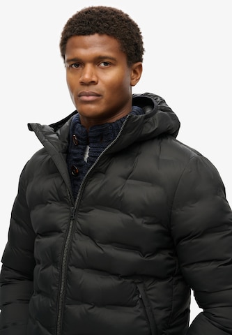 Veste mi-saison Superdry en noir