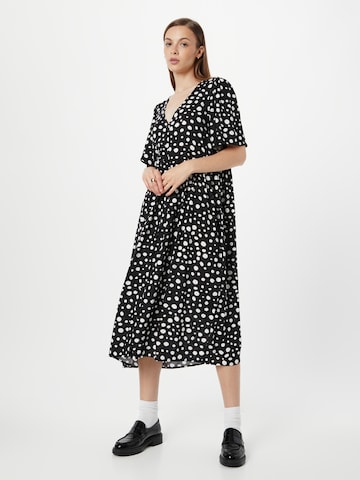 Monki Shirt dress in Black: front