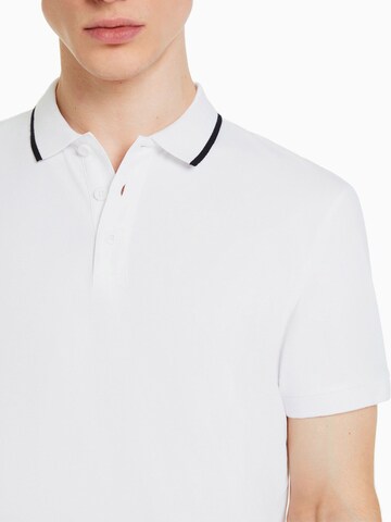 Bershka Poloshirt in Weiß