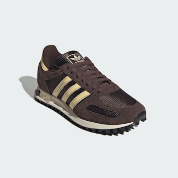 ADIDAS ORIGINALS - Zapatillas deportivas bajas 'La Trainer' en marrón