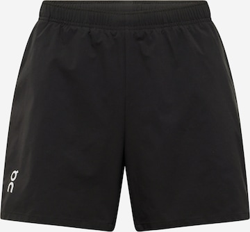 On Regular Sportshorts 'Essential' in Schwarz: predná strana