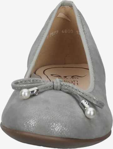 ARA Ballet Flats in Grey