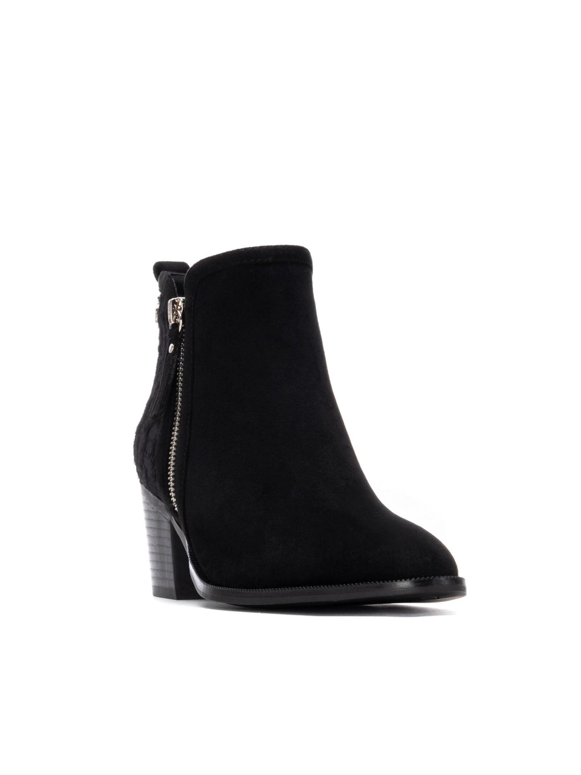 Xti Boots '14464702' in Black