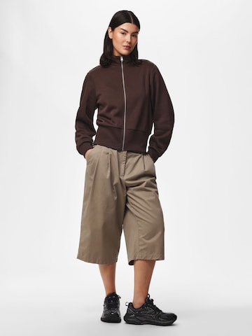 PIECES Sweatshirt i brun