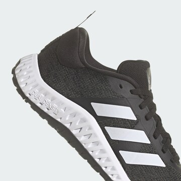 ADIDAS PERFORMANCE Sportschoen 'Everyset Trainer' in Zwart