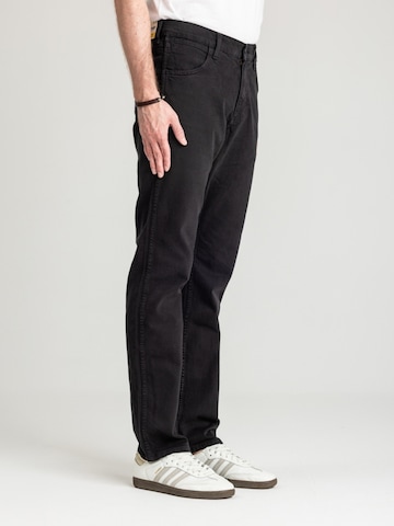 regular Jeans 'Wrangler Greensboro Black Rinse 112362309' di WRANGLER in nero