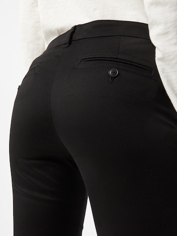 Coupe slim Pantalon 'Laxa' Marc O'Polo en noir