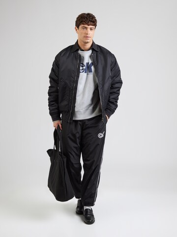 Sweat-shirt Calvin Klein Jeans en gris