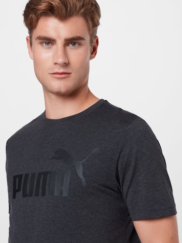 PUMA T-Shirt in Grau