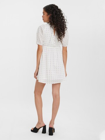 Robe VERO MODA en blanc