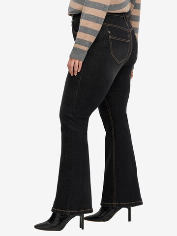 SHEEGO Bootcut Jeans in Schwarz