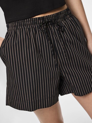 PIECES Regular Hose 'Penny' in Schwarz