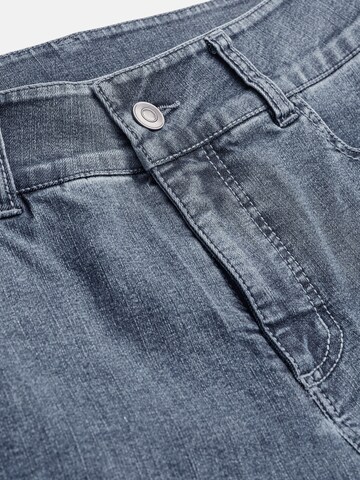 Regular Jean Cellbes of Sweden en bleu
